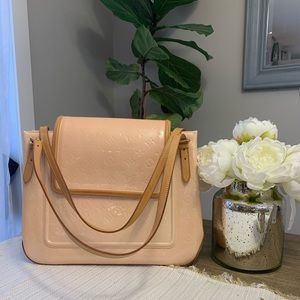 Authentic Louis Vuitton Vernis Shoulder Bag